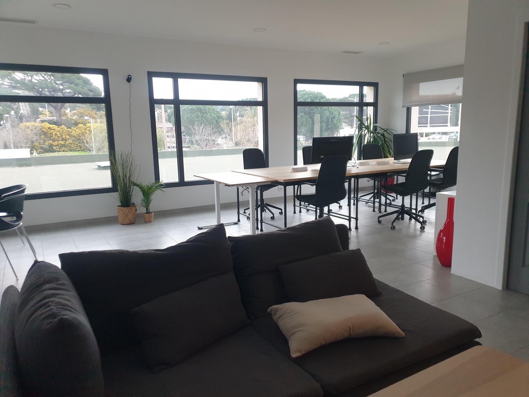 ADC Domiciliation - Photo 3