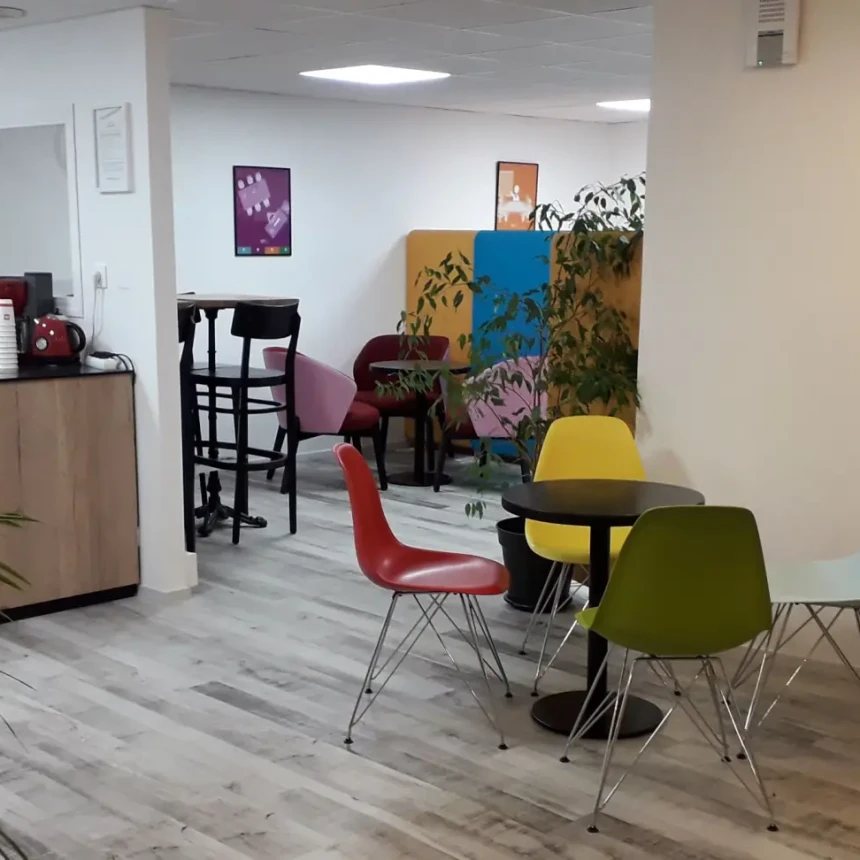 Bureau privé - Angers Place du Président Kennedy - Photo 2