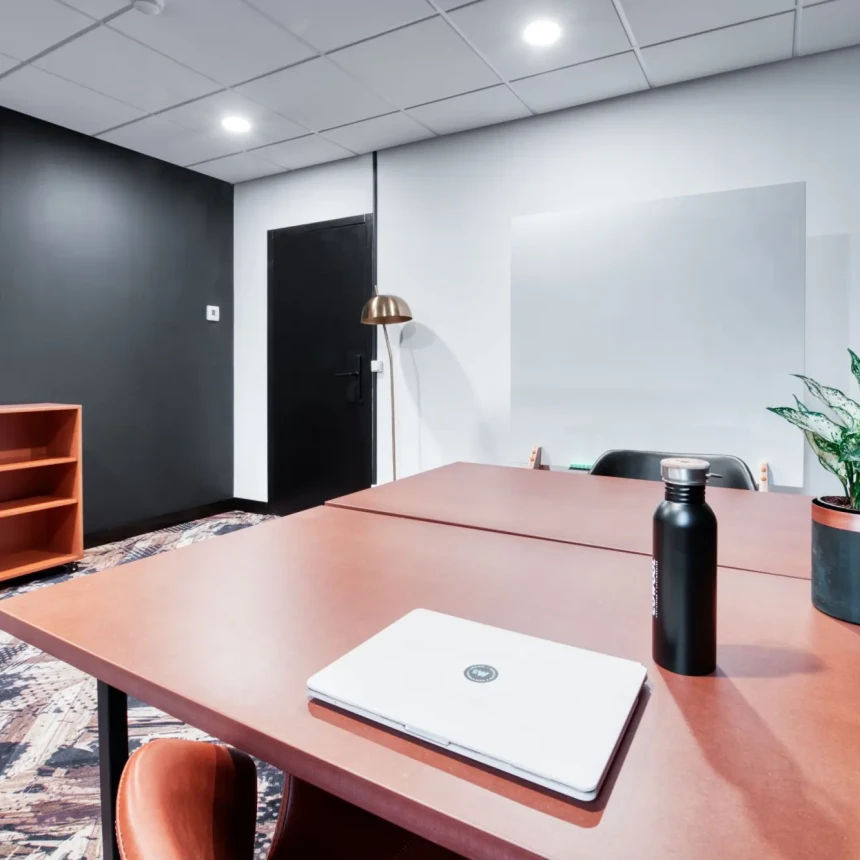 Bureau privé - Grenoble Avenue d'Innsbruck - Photo 2