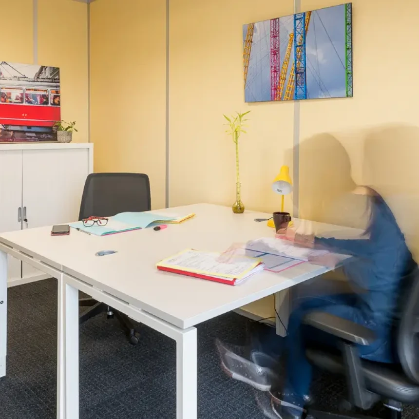 Bureau privé - Moirans Rue du Rocher de Lorzier - Photo 2