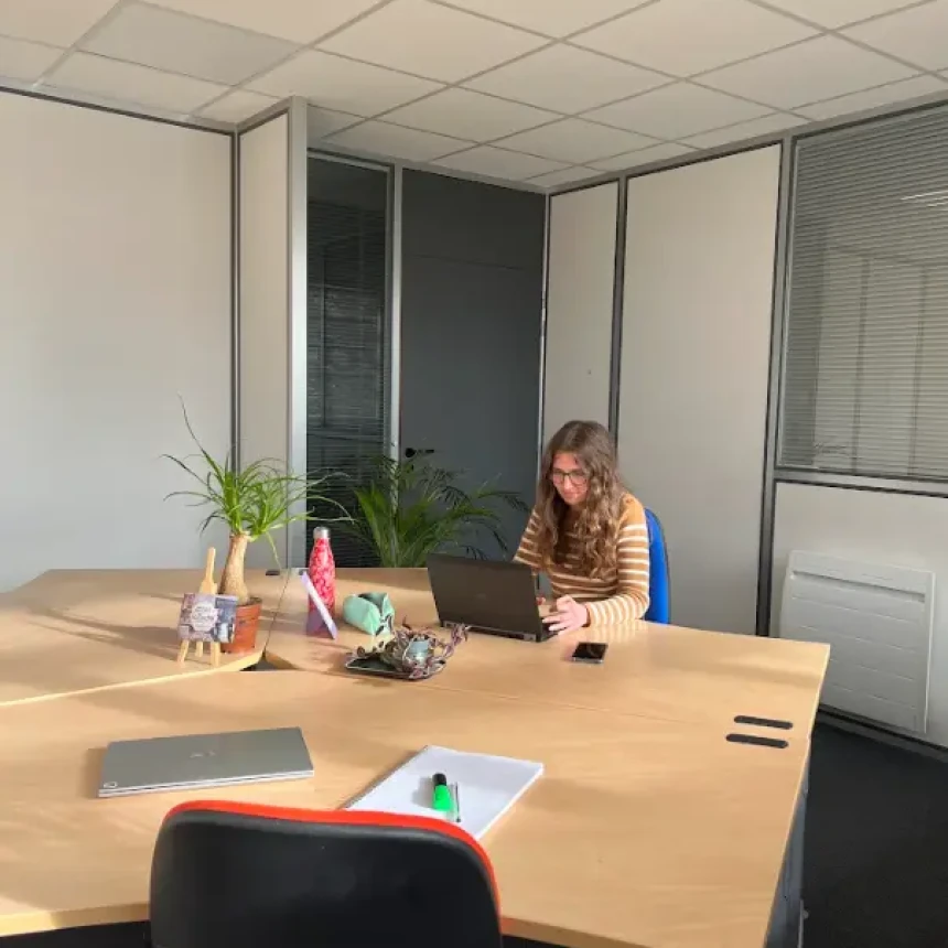 Bureau privé - Rennes Rue Louis Kerautret Botmel - Photo 3