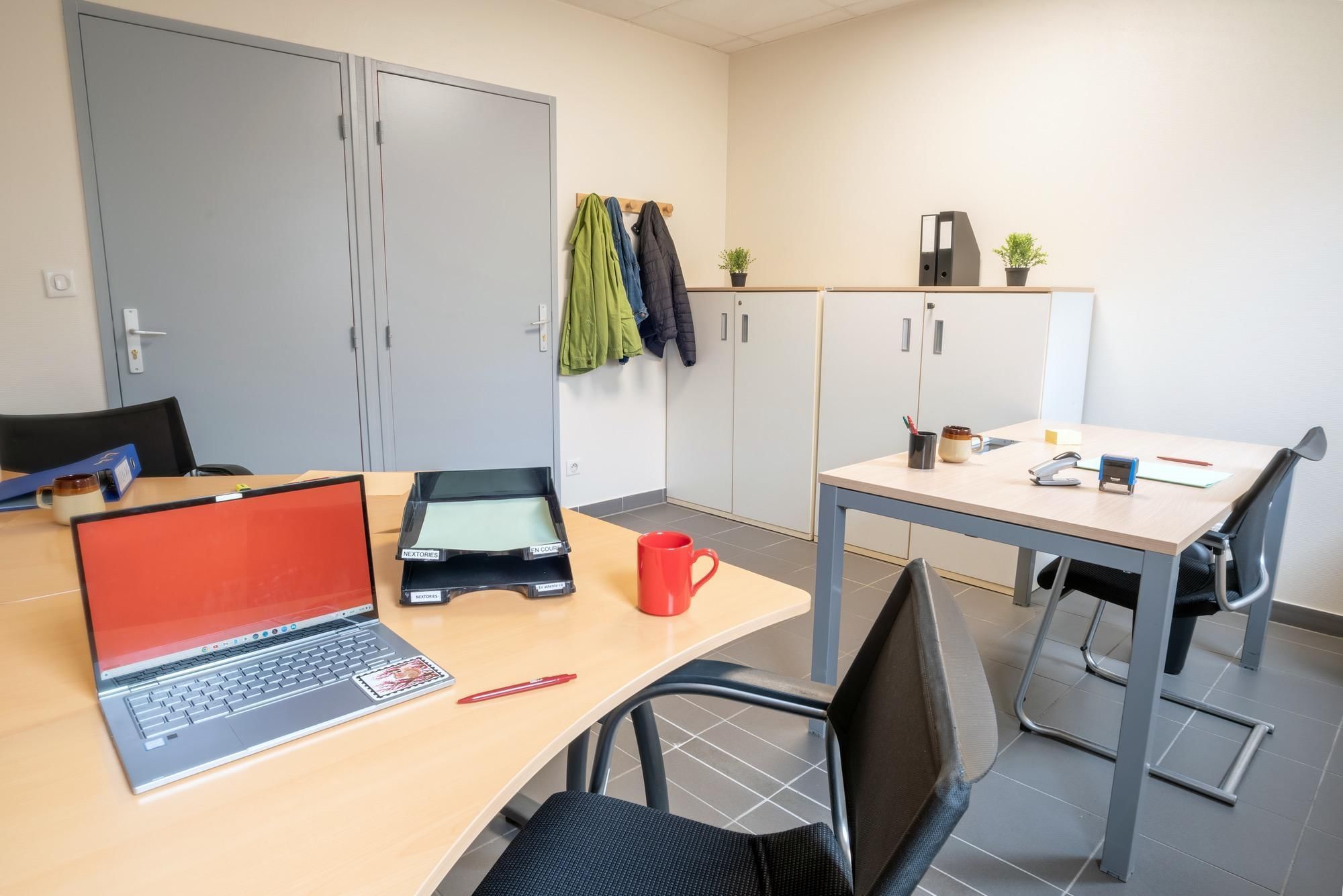 Buro Club Auxerre - Photo 3