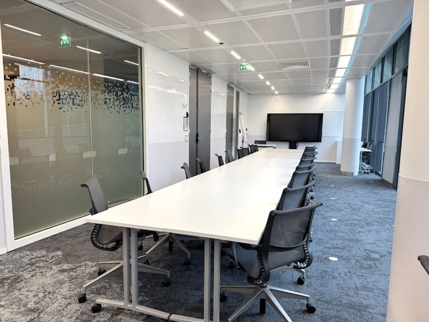 Business Center EOS - Work & Share