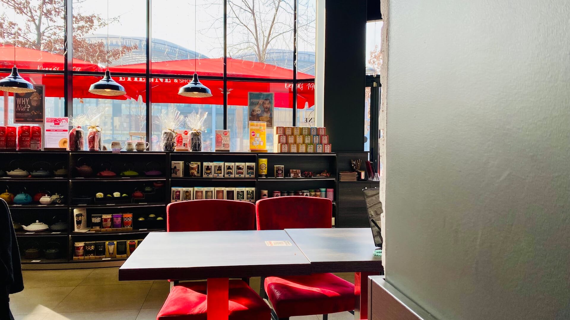 Café Etienne Lyon Confluence