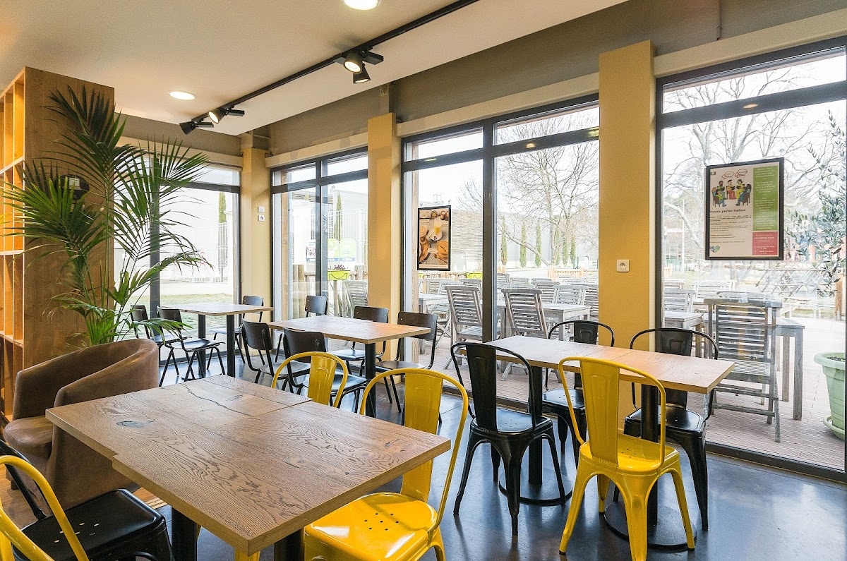 Columbus Café - Bouc-Bel-Air, Décathlon Village