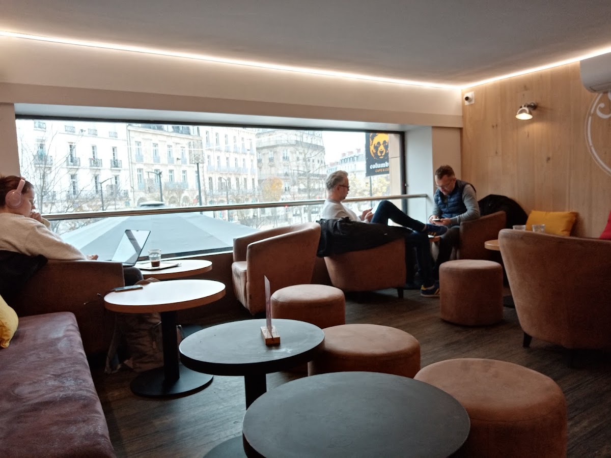 Columbus Café - Dijon, Place Darcy - Photo 5
