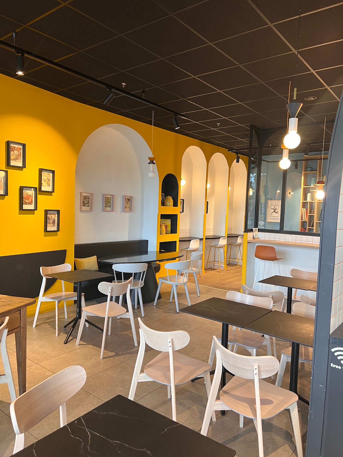 Columbus Café - L&rsquo;Isle-d&rsquo;Abeau, Centre commercial Carrefour - Photo 4