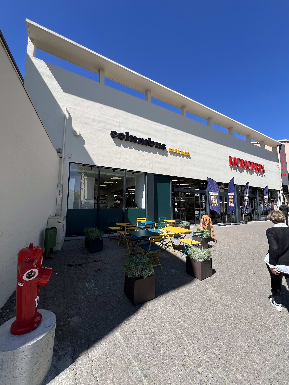 Columbus Café - Manosque,  Avenue Jean Giono