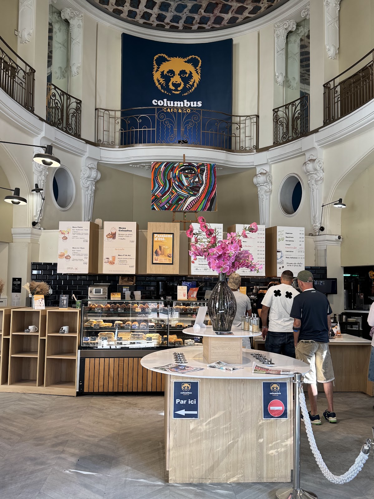 Columbus Café - Nîmes,Boulevard Amiral Courbet - Photo 3