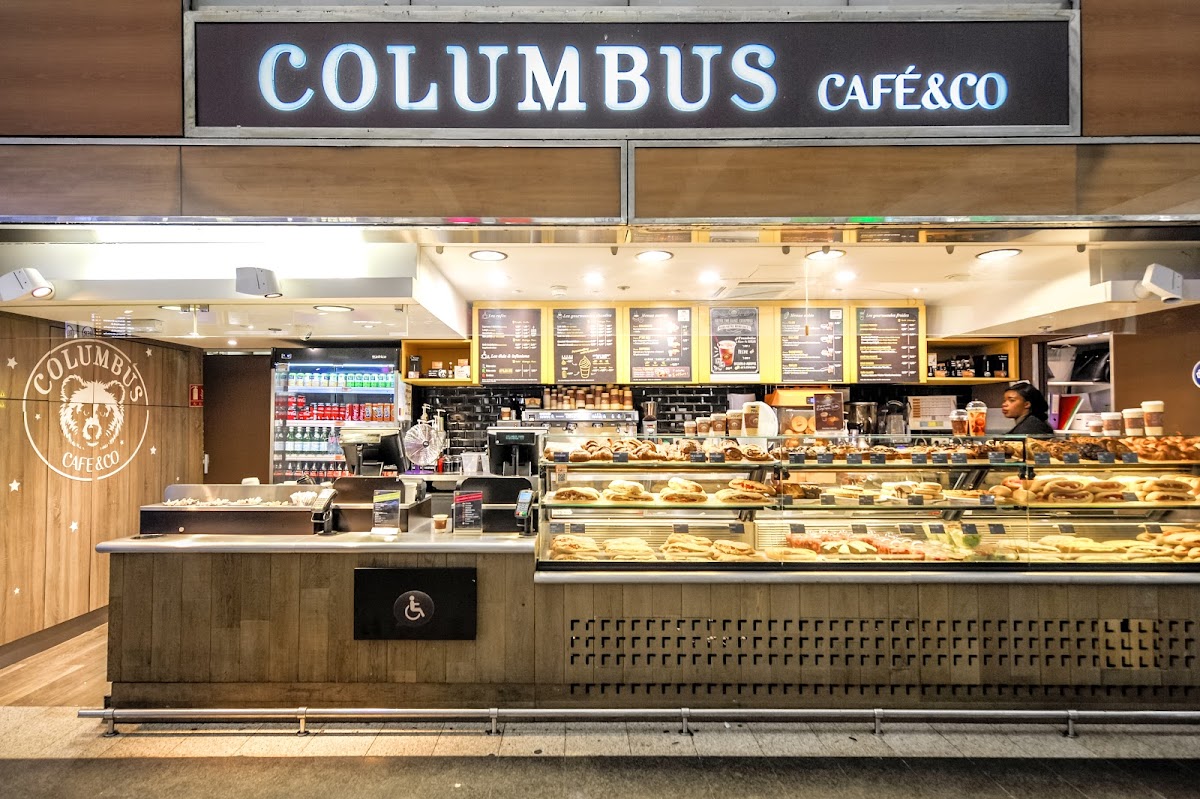 Columbus Café - Paris métro la défense, Gare RER - Photo 3