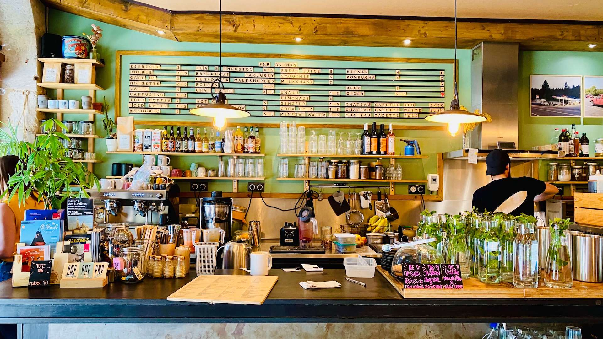 Constrast Brunch - Photo 2