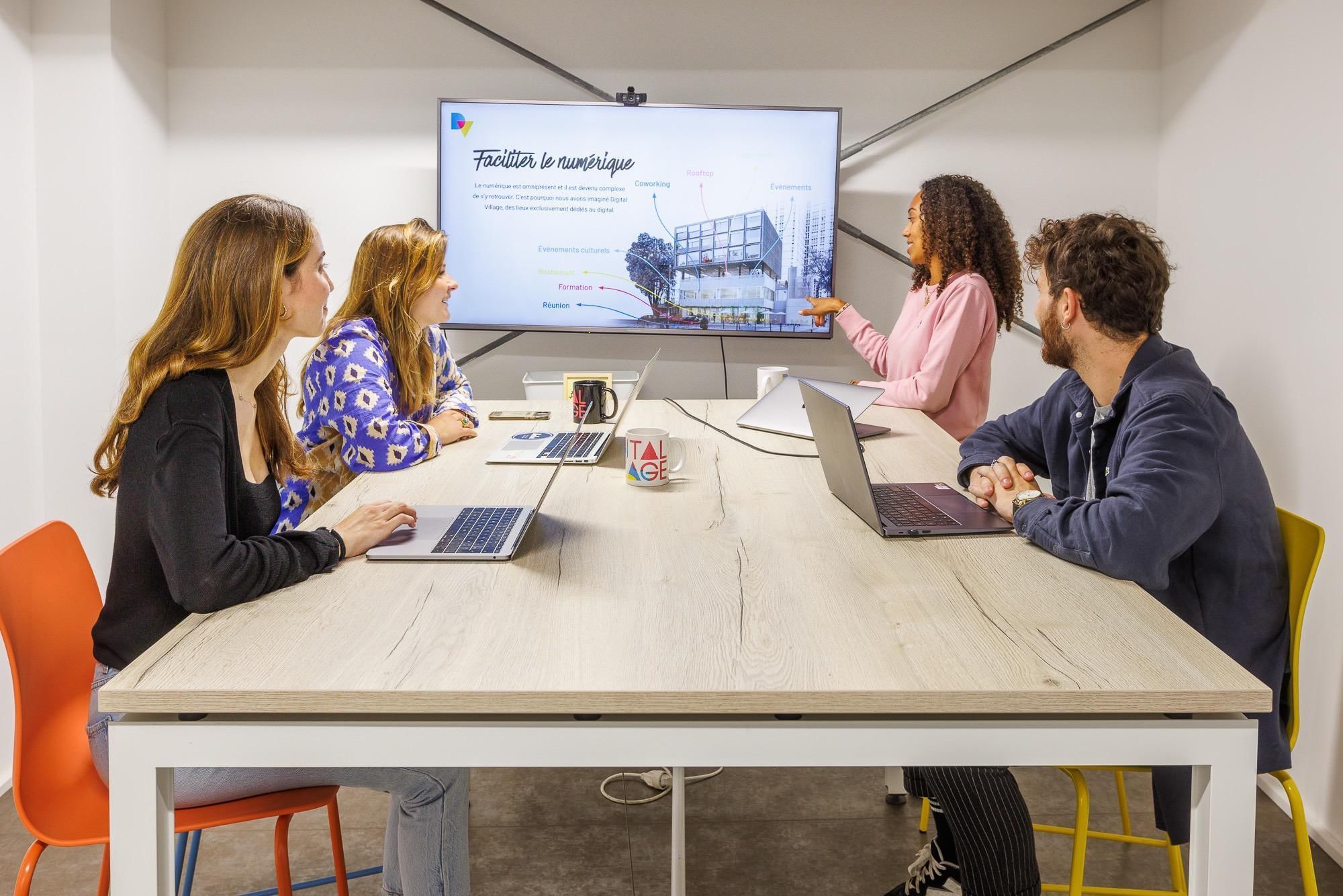 Digital Village Paris - Photo 3