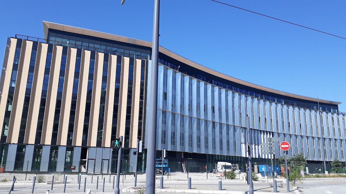 Espace indépendant - Grenoble Place Nelson Mandela