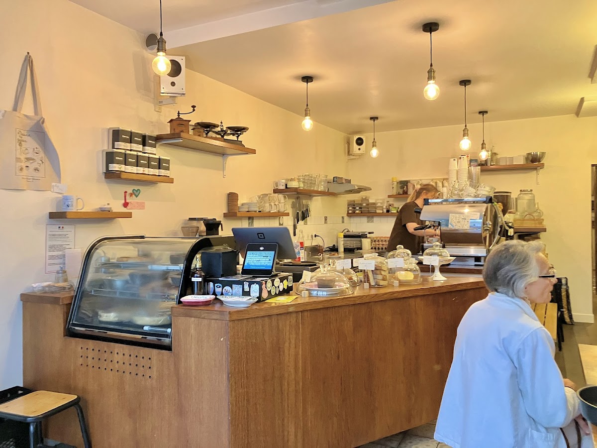 Hélène et Madeleine - Photo 5