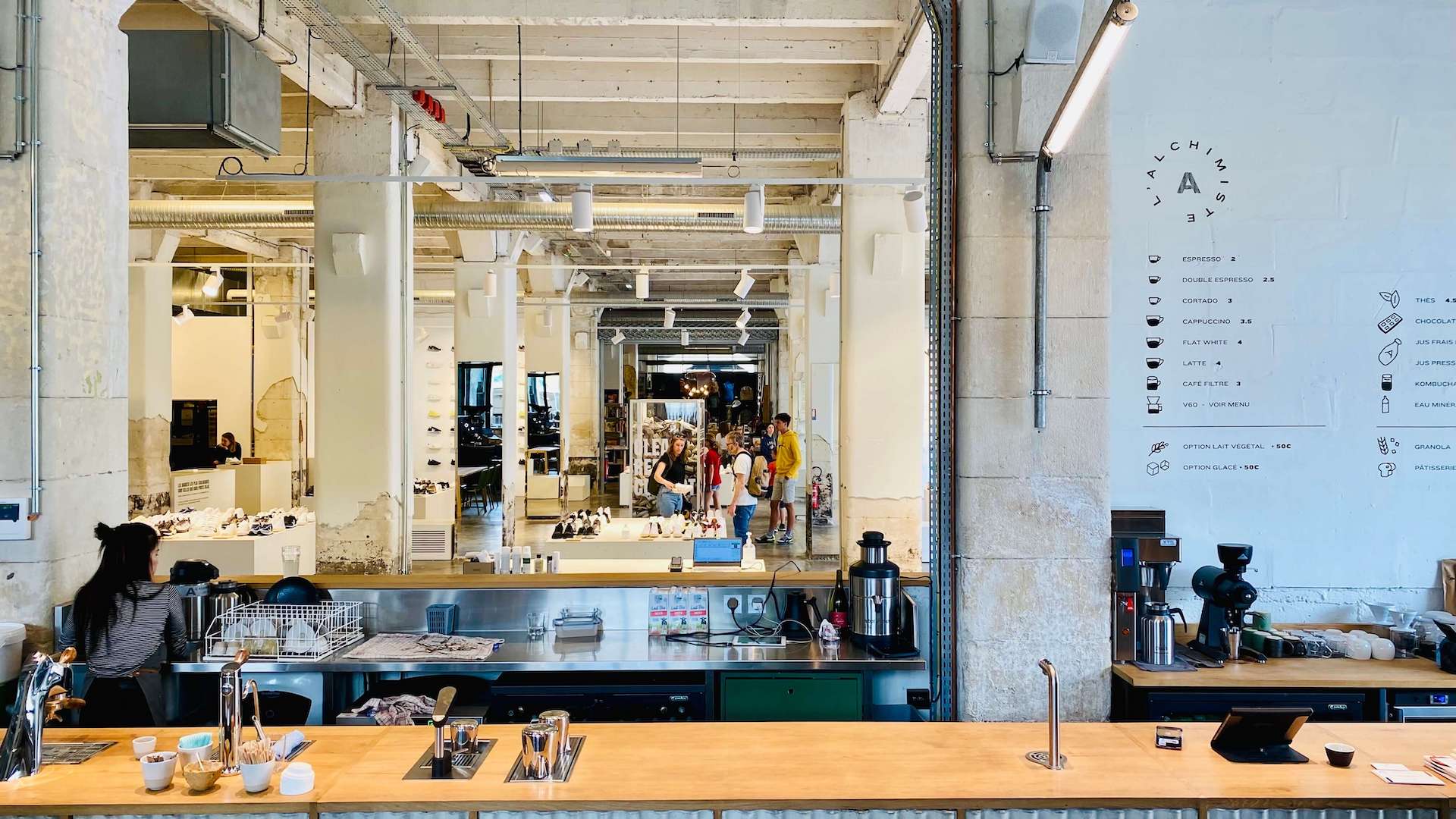 Juliena Coffee Shop - Photo 5