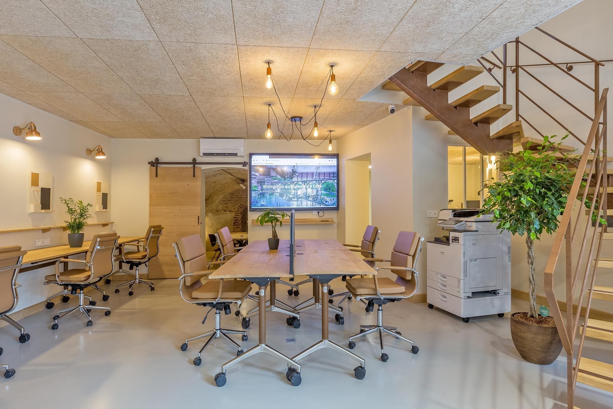 Le bureau d'à côté