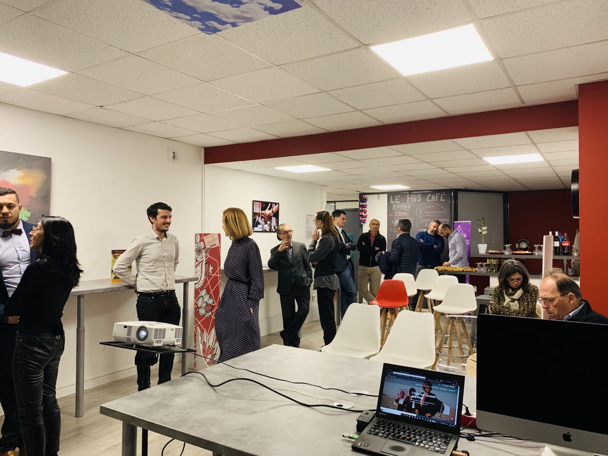 Le Hub Coworking - Photo 3