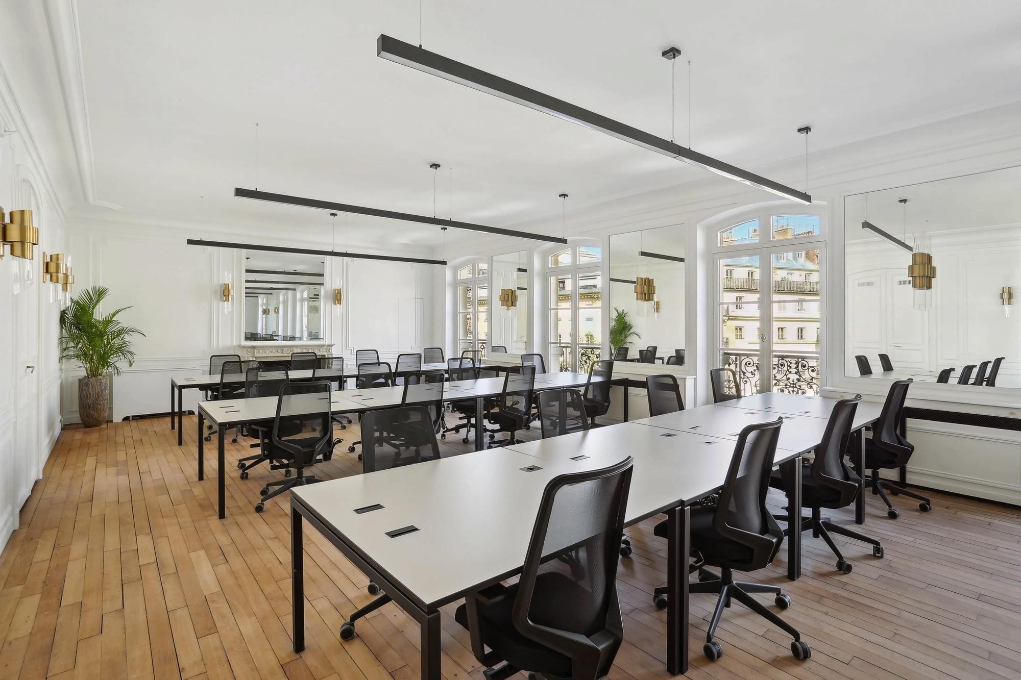 Les Nouveaux Bureaux Italiens - Photo 2