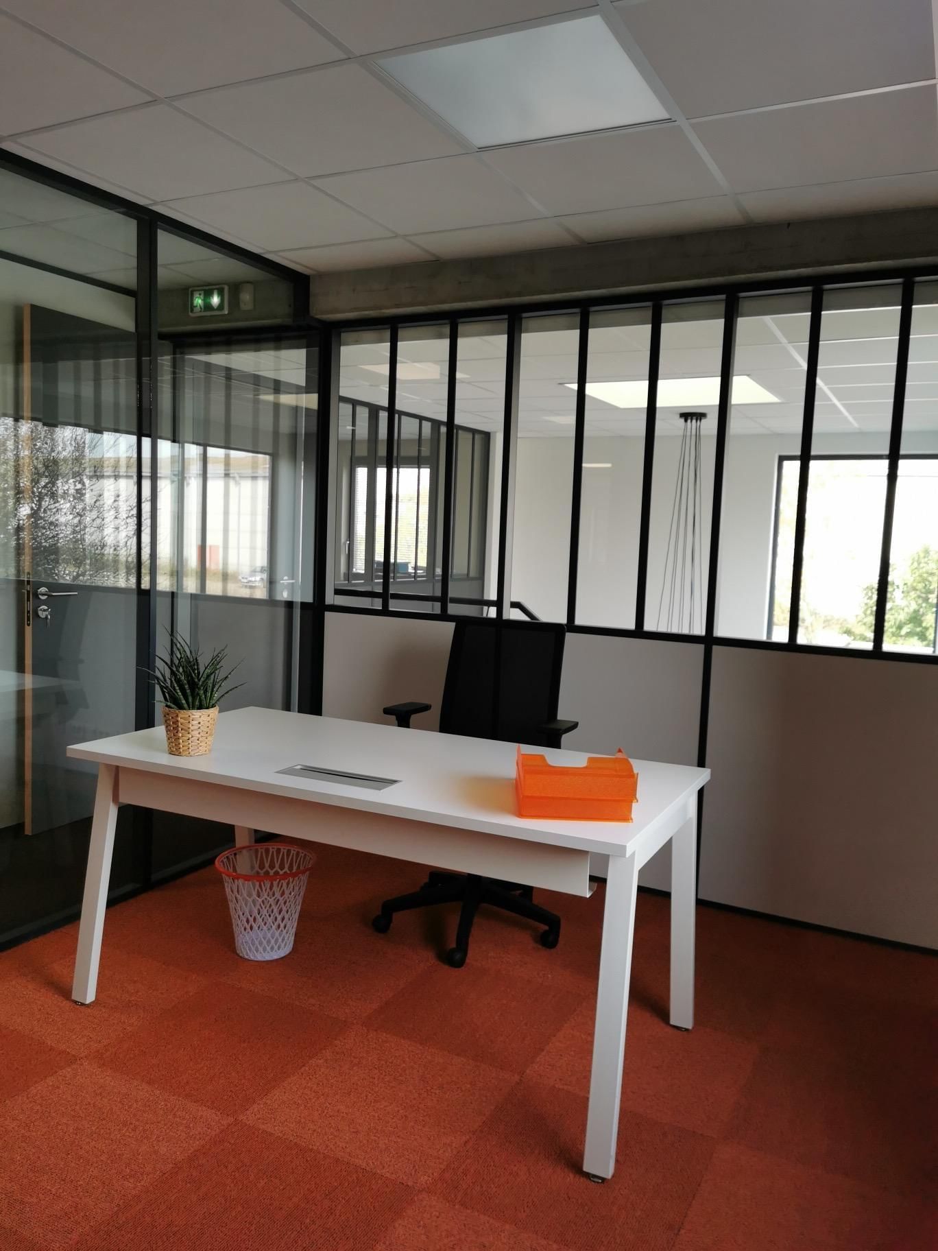 LTI CO WORKING - Photo 3