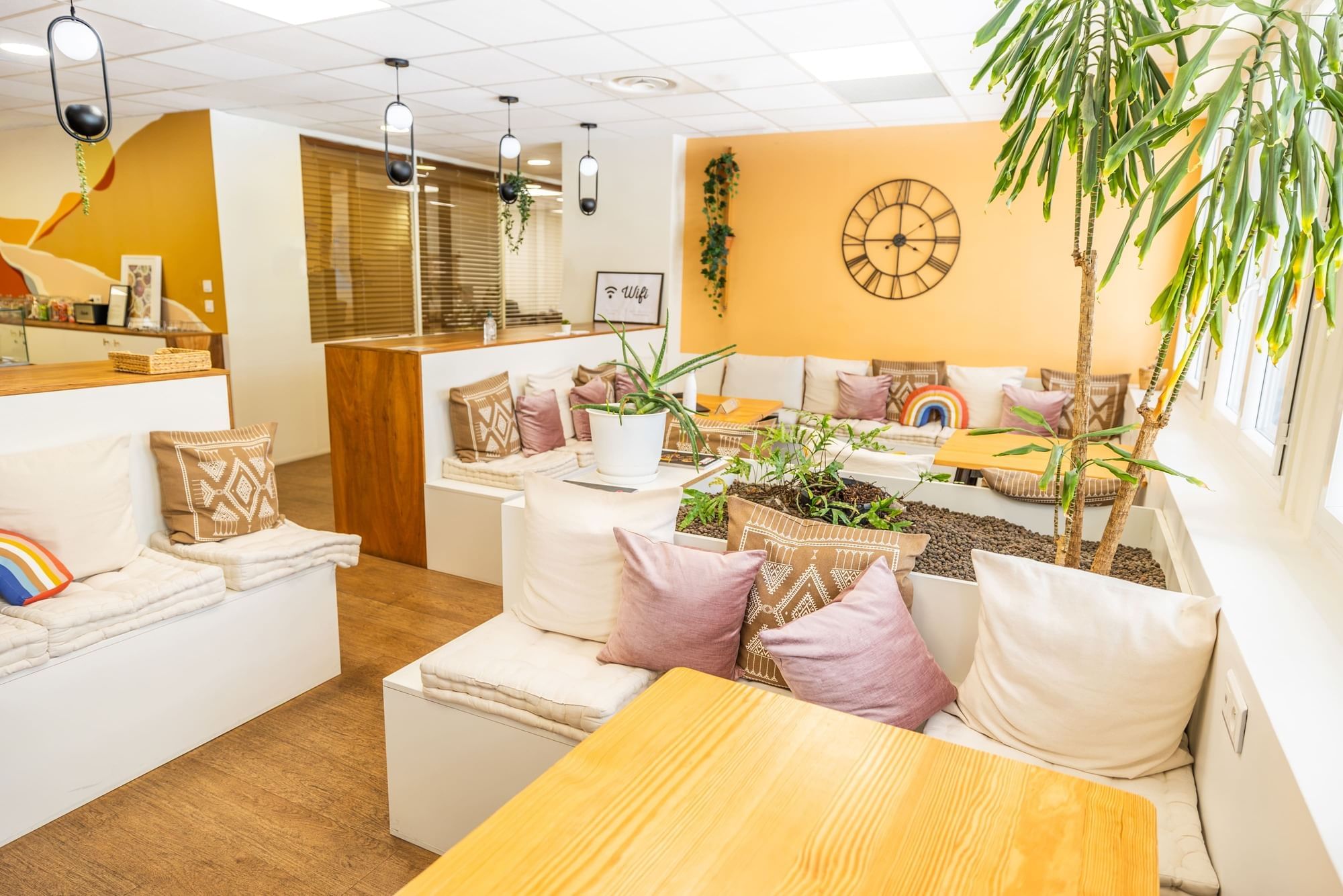 Meet in Vel Marseille - Photo 2