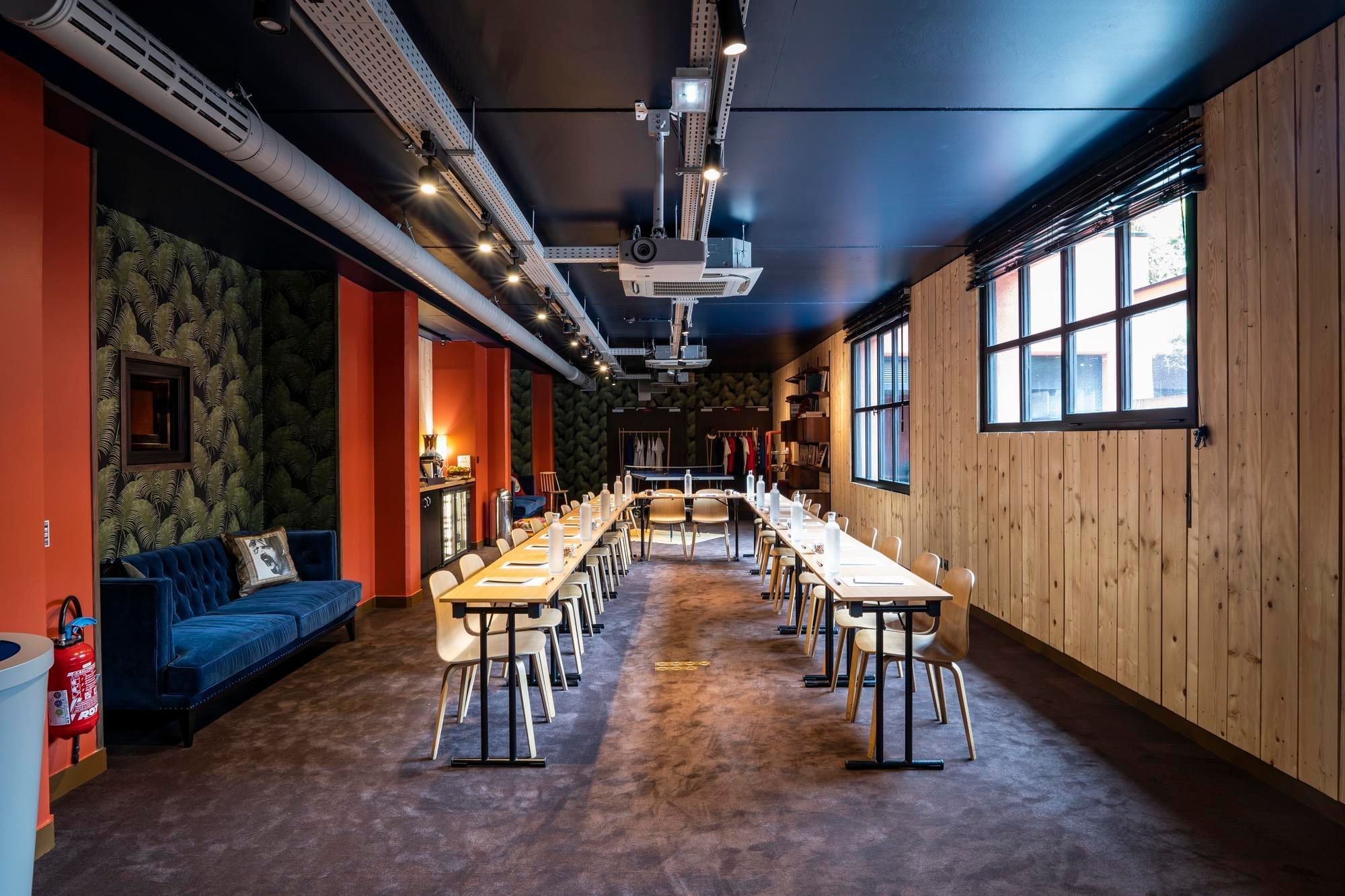 MOB HOTEL Paris Les Puces