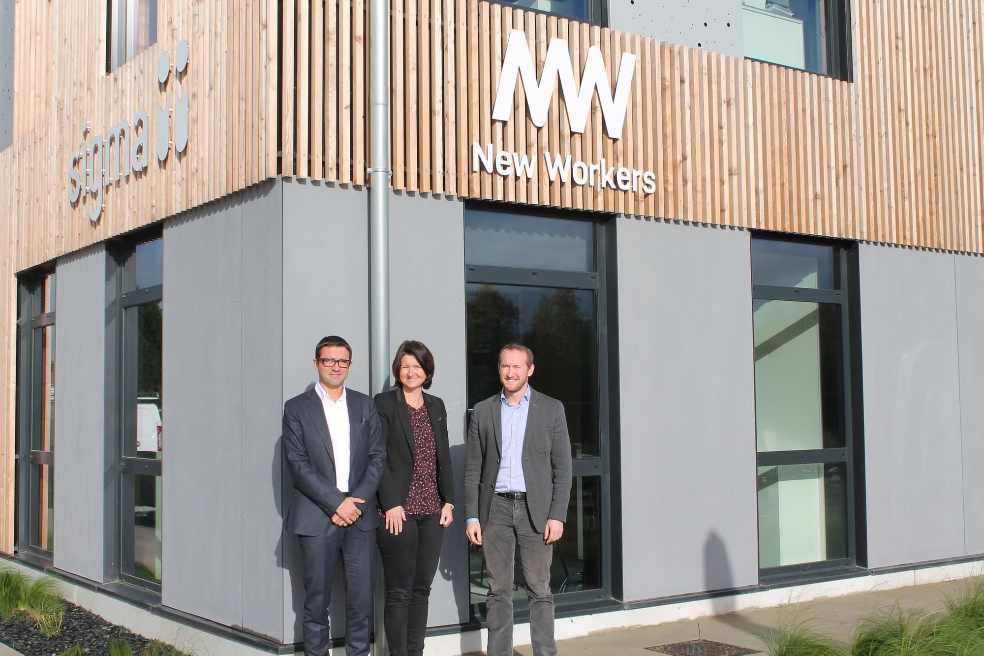 New Workers - Photo 2