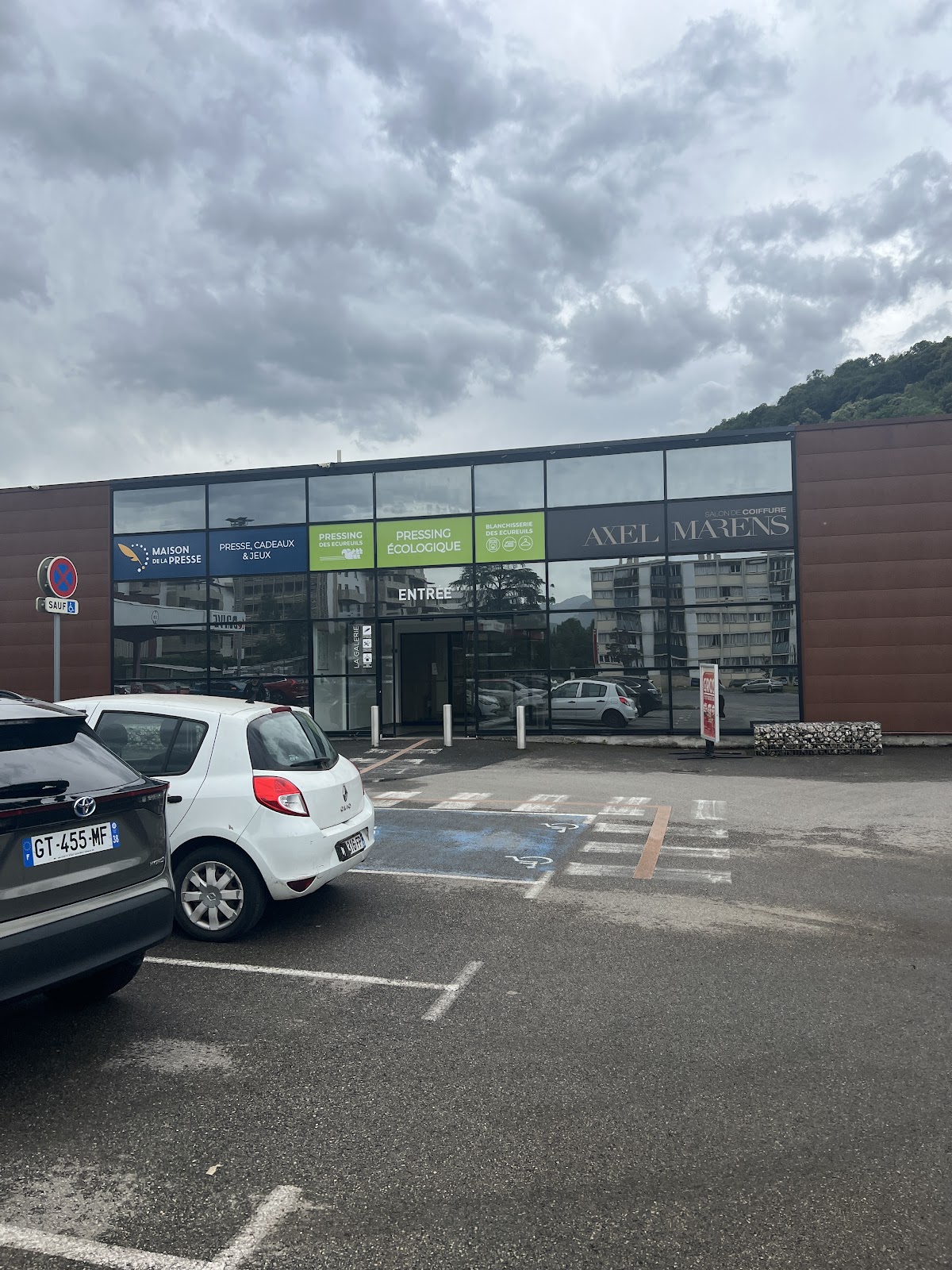 Open Space - Bresson Rue de la République - Photo 4