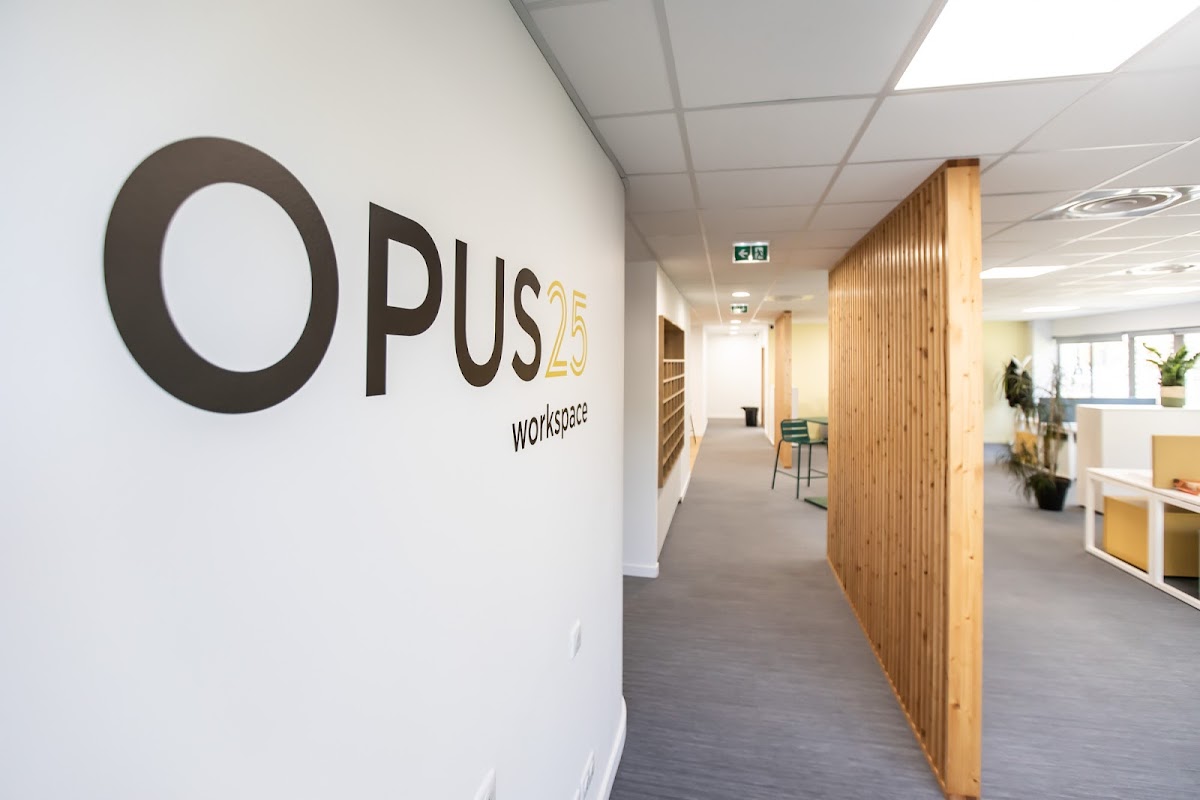 Open Space - Castelnau-le-Lez Avenue Clément Ader