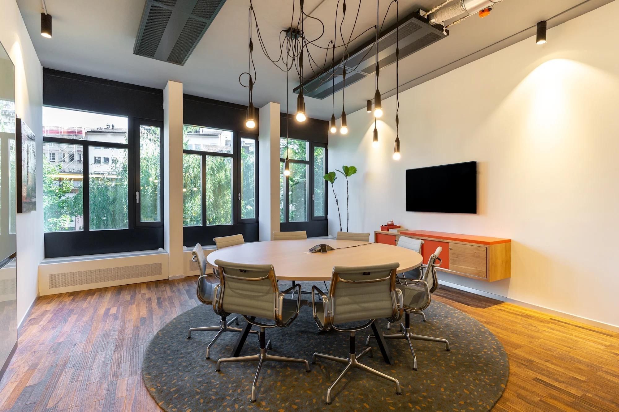 Regus Avenue des Etats-Unis - Photo 3