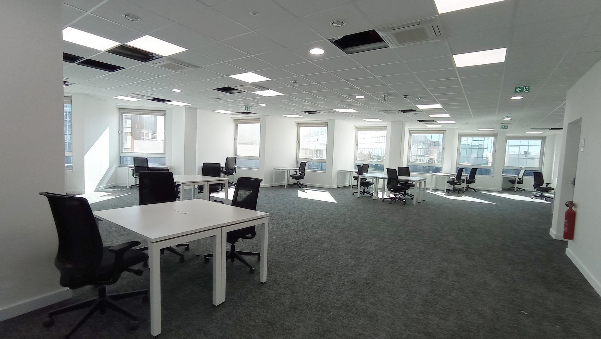 Regus Noisy La Piazza - Photo 2