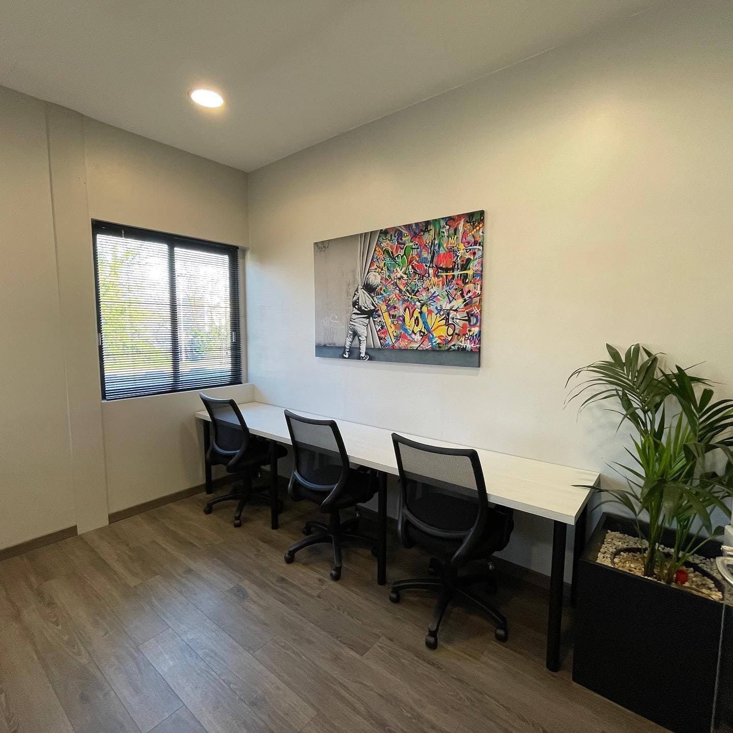 Space Switch - Photo 2