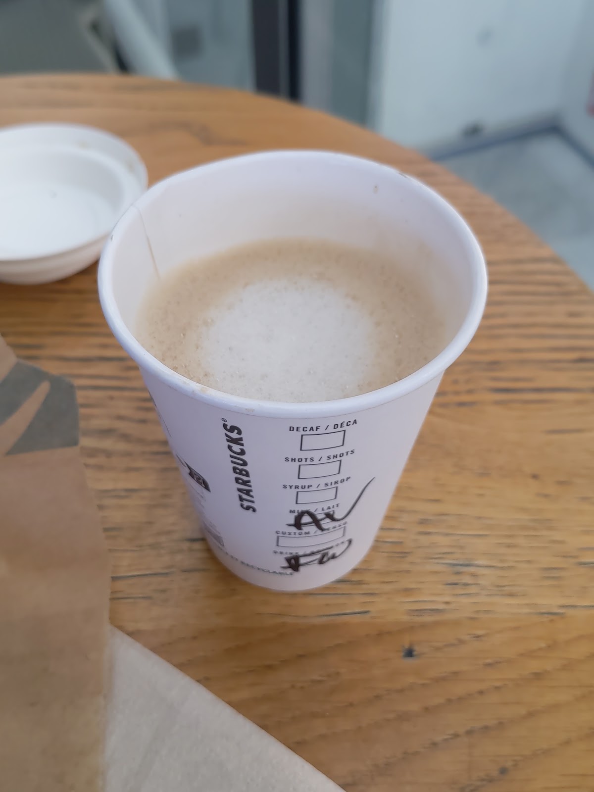 Starbucks Aéroport de Bordeaux - Photo 3