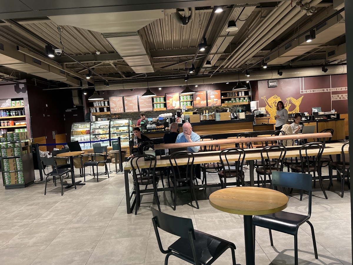 Starbucks Aéroport de Nice - Photo 3