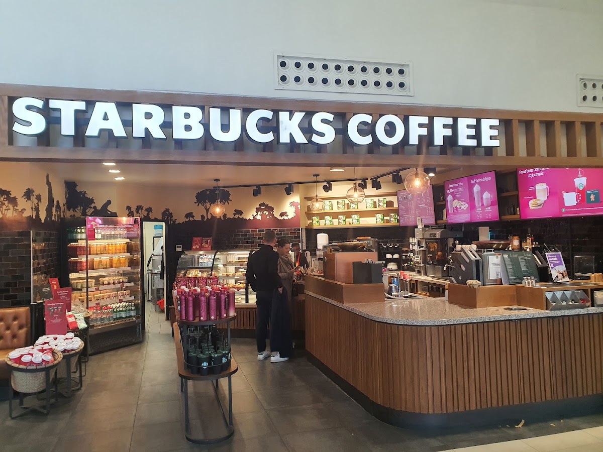Starbucks Aire de Chartres Gasville - Photo 3