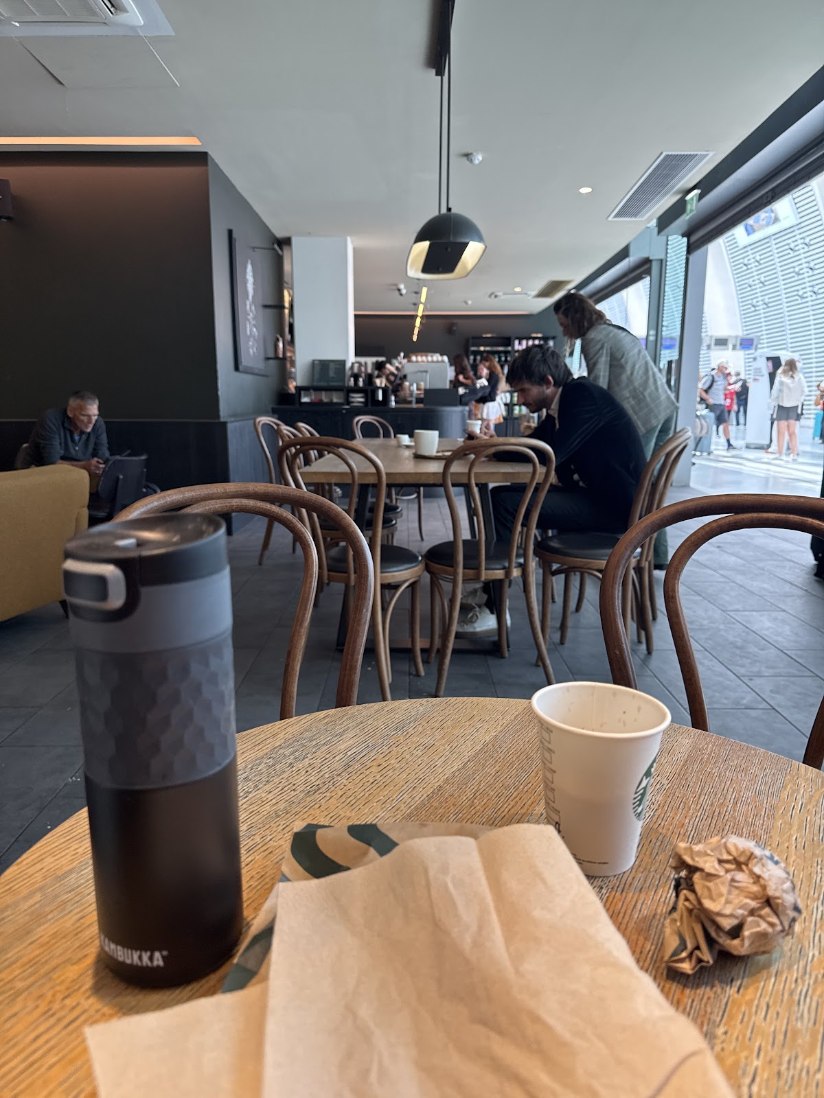 Starbucks Avignon Gare TGV - Photo 5