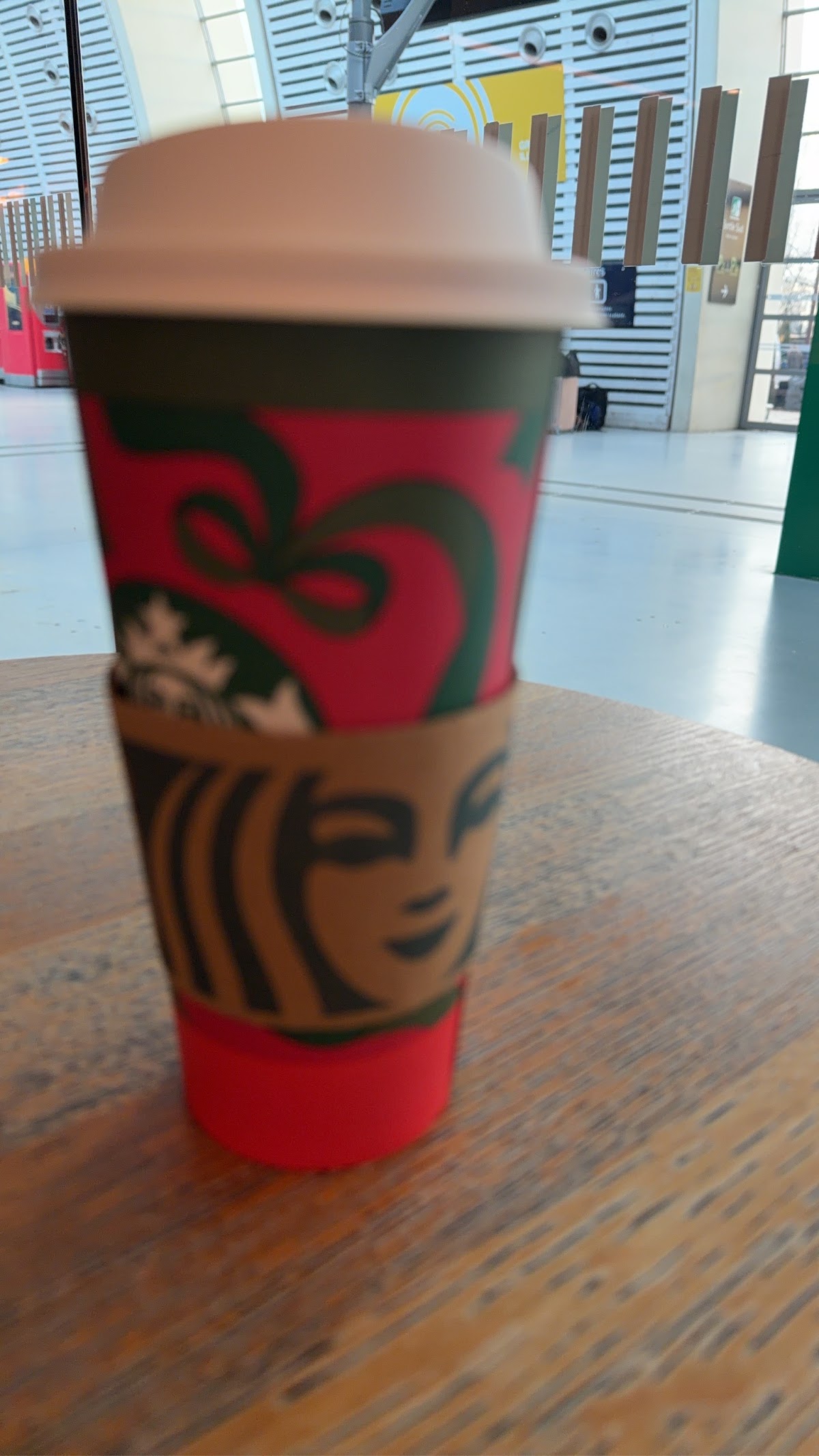 Starbucks Avignon Gare TGV - Photo 3