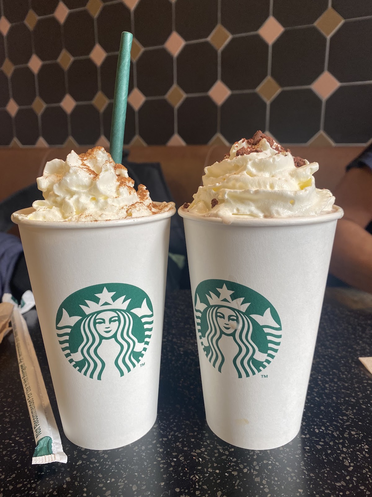Starbucks Bercy Parc - Photo 4