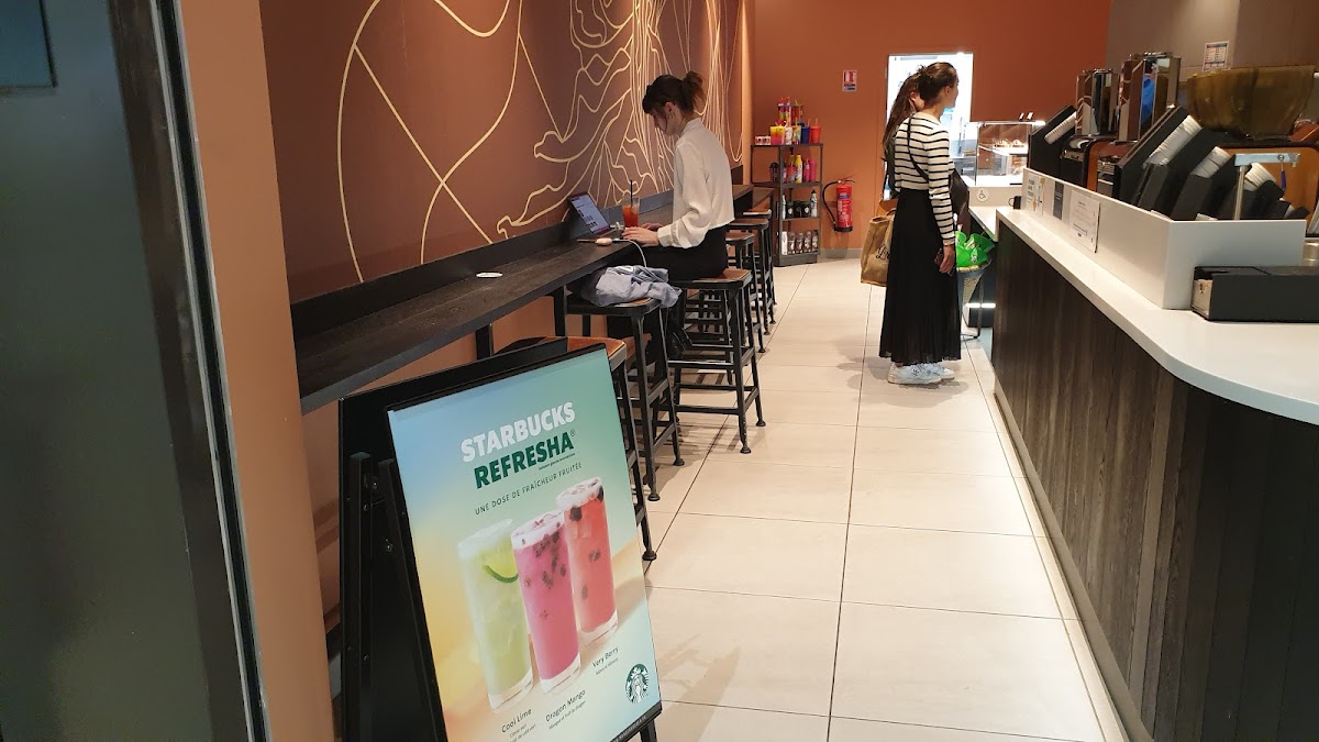 Starbucks Bordeaux Mériadeck - Photo 3
