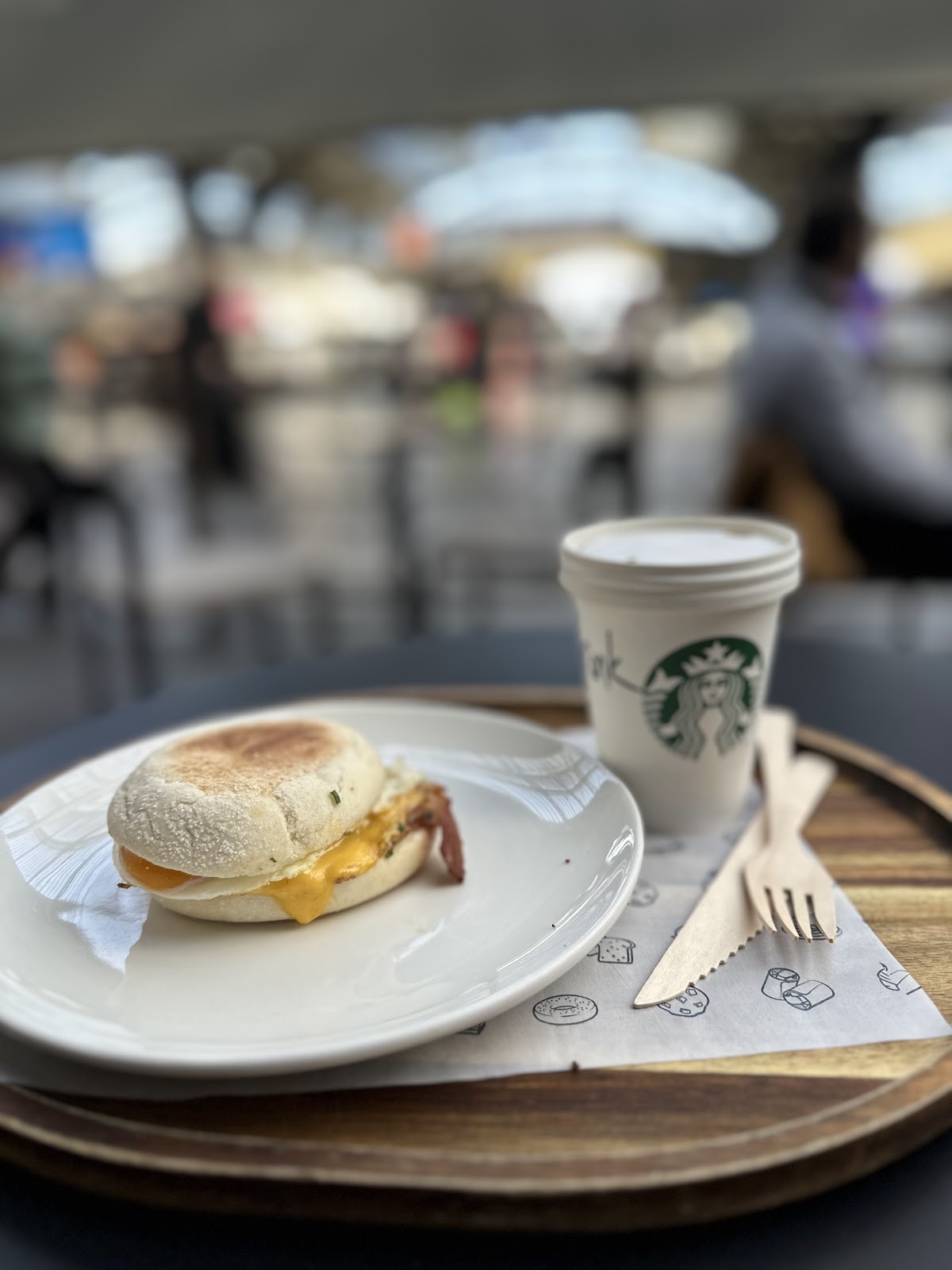 Starbucks Gare de l'Est - Photo 2
