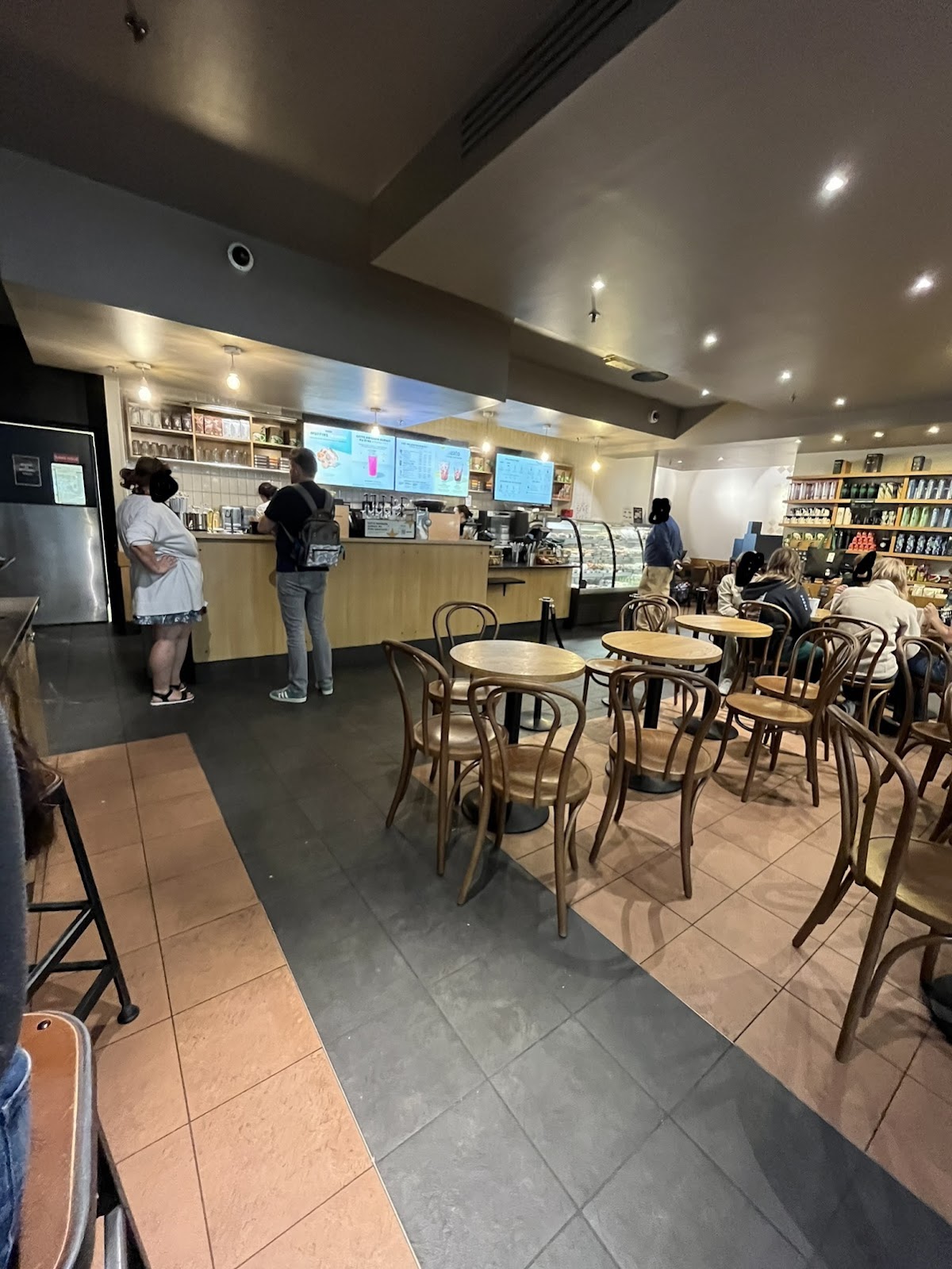 Starbucks Les Passages - Photo 4