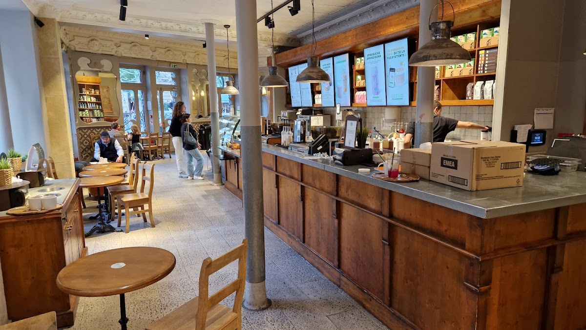 Starbucks Marseille République