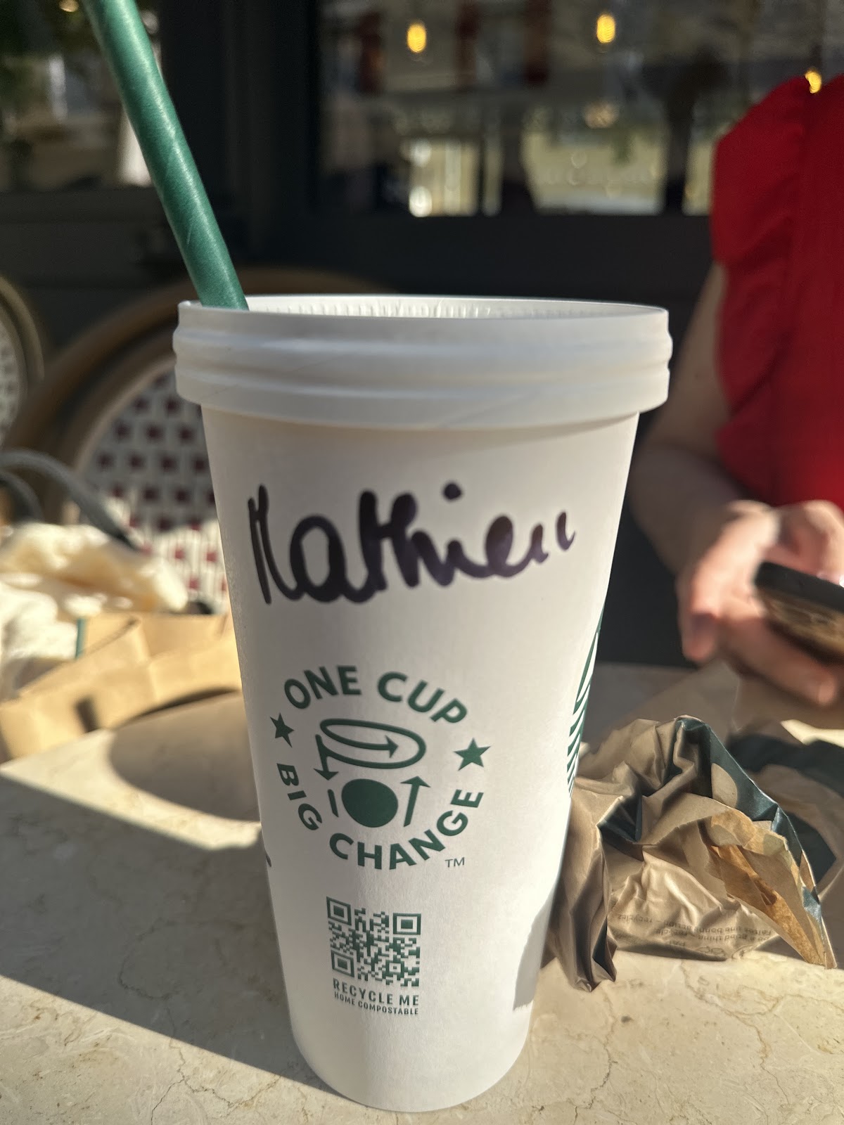 Starbucks Miramas Village des Marques - Photo 4