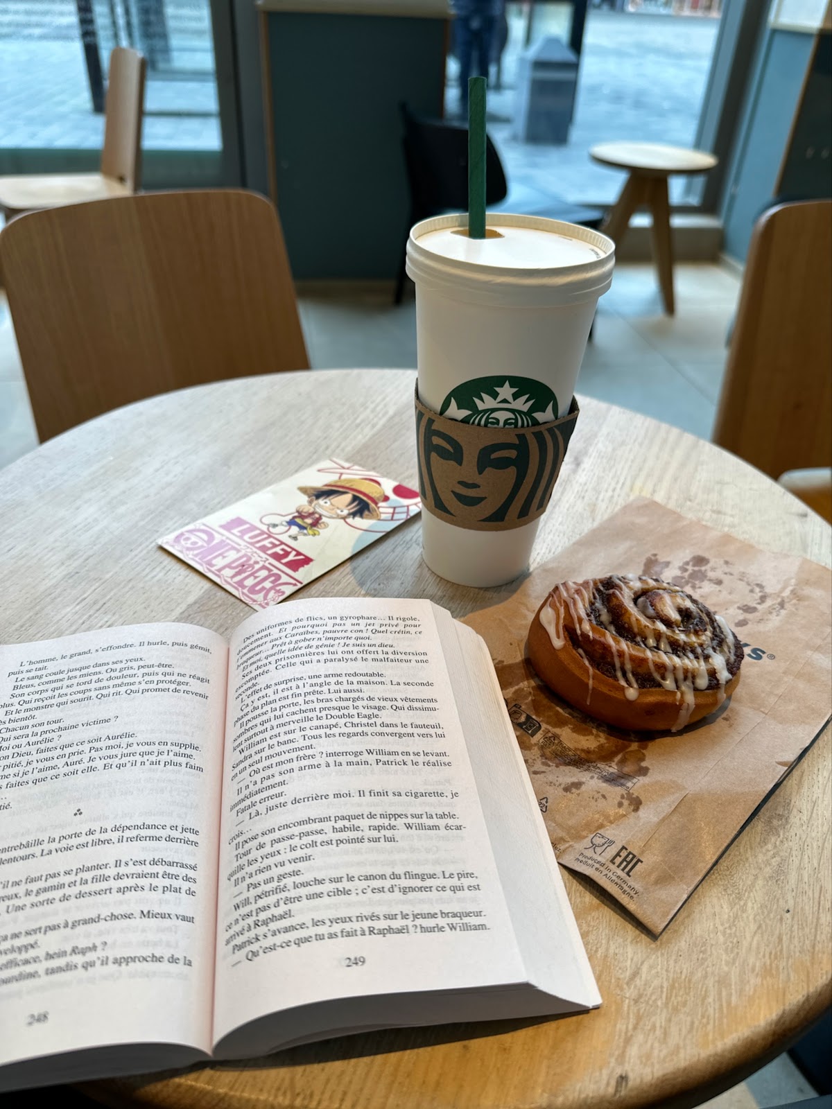 Starbucks Valenciennes Place d'Armes - Photo 2