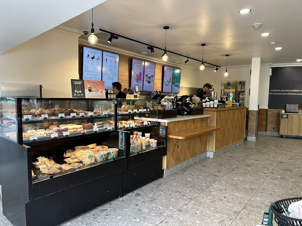 Starbucks Versailles - Photo 4