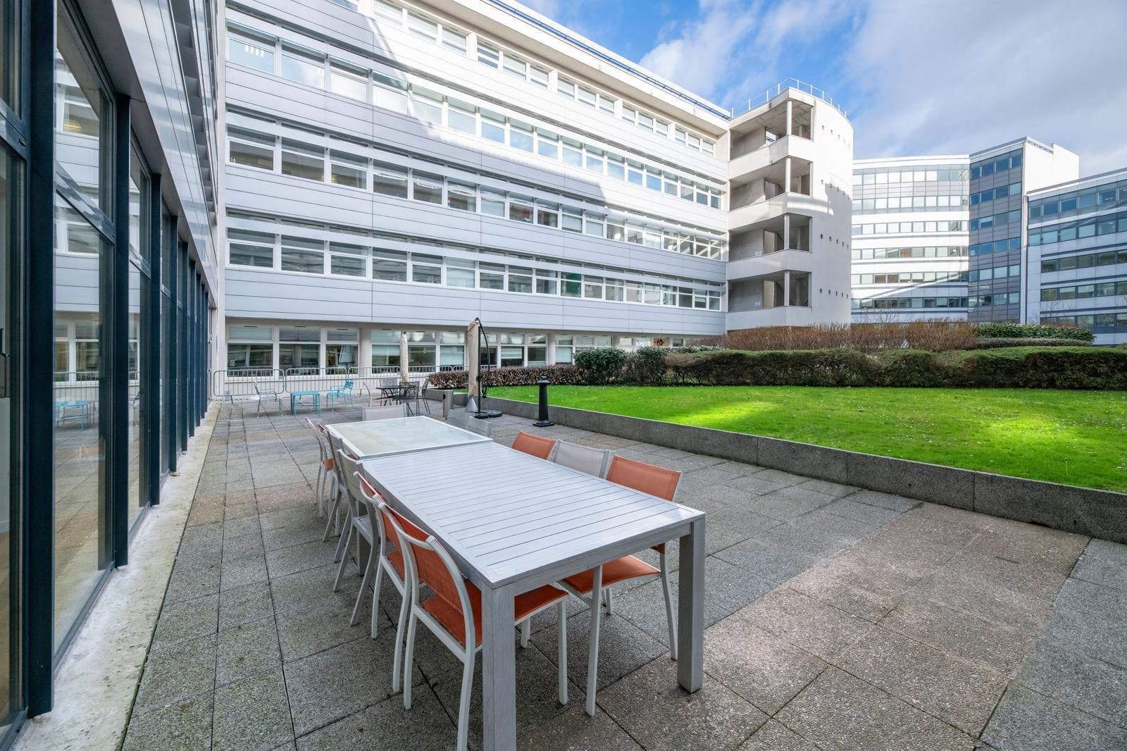 Stop & Work Massy - Photo 2