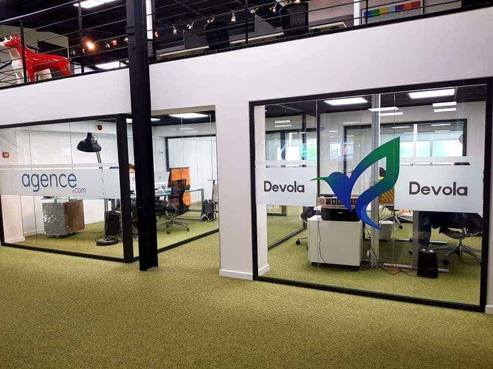 Straight Edge - Photo 3