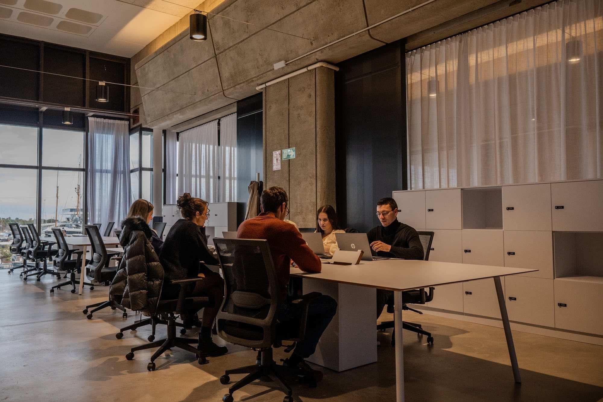 The Terminal Hub Valence