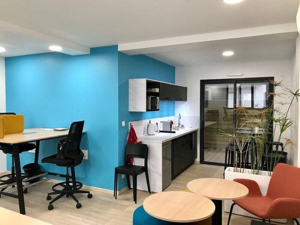 White Space - Photo 2